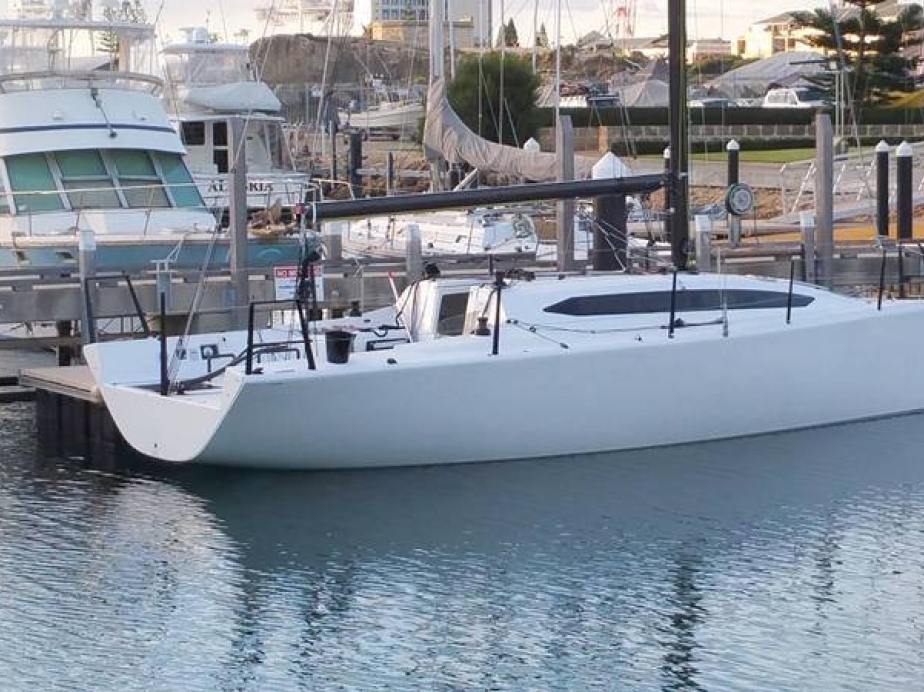 ker 33 sailboat