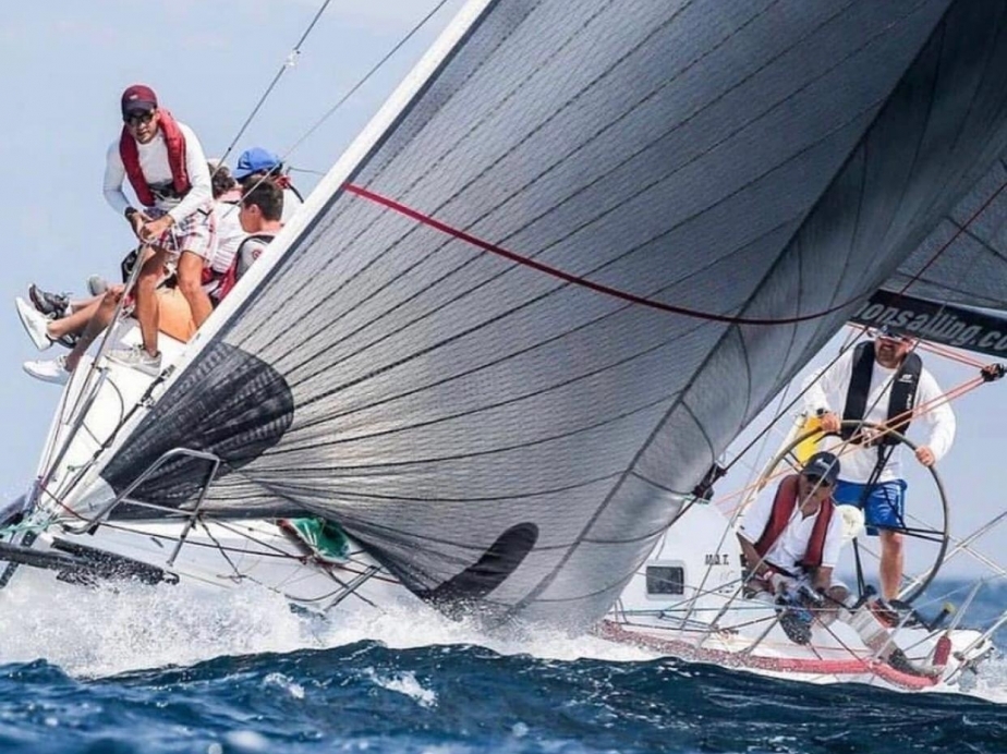 mat 12 sailboat