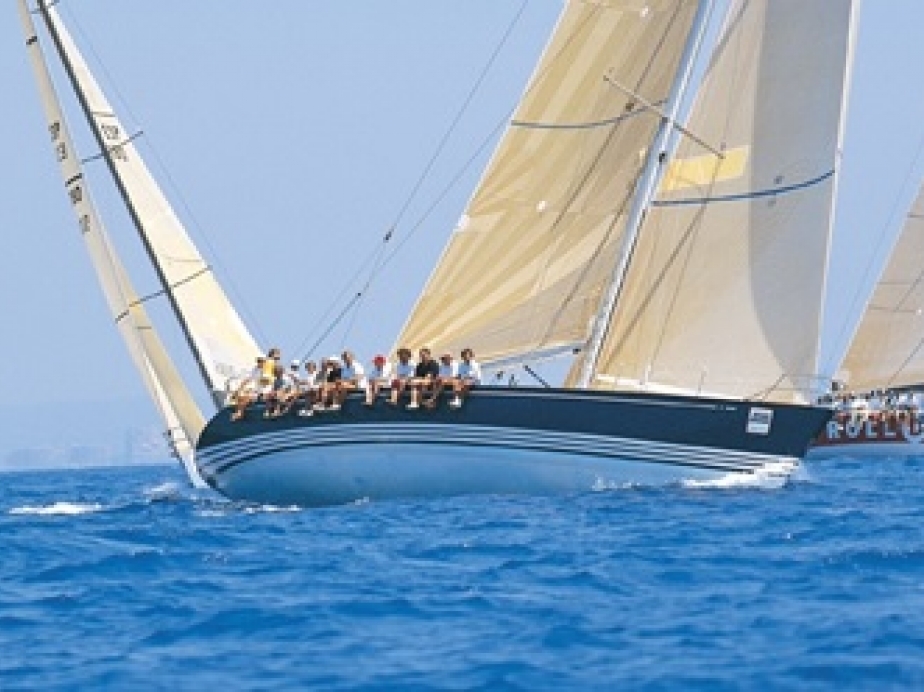 pictures of racing yachts