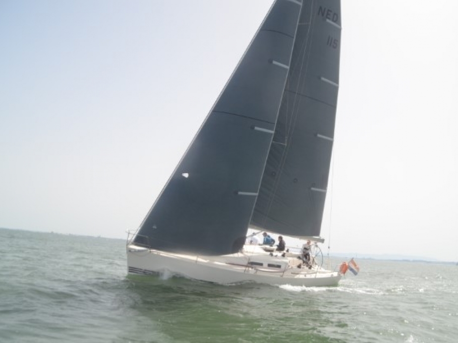 x35 sailboat