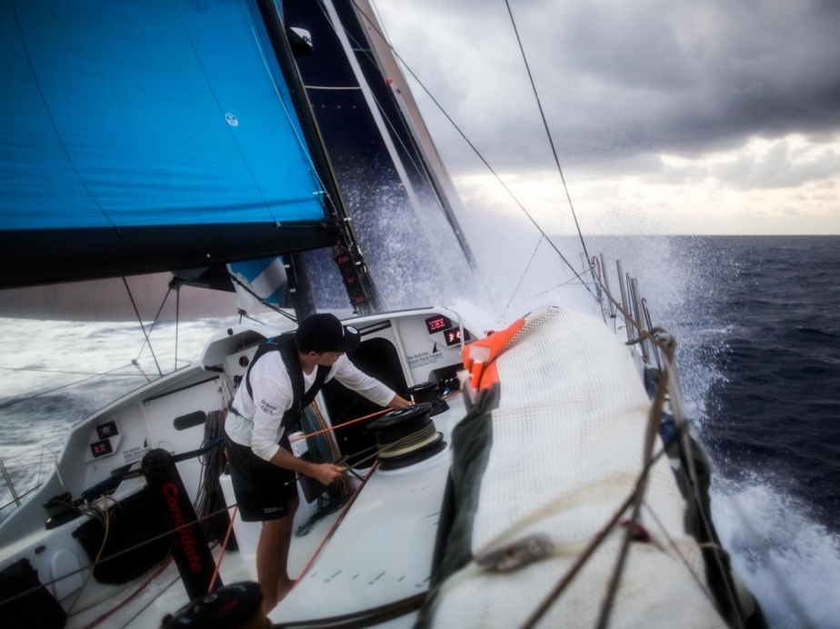 30 foot racing sailboat