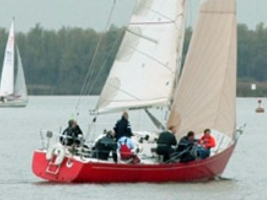 J 33 shop sailboat for sale