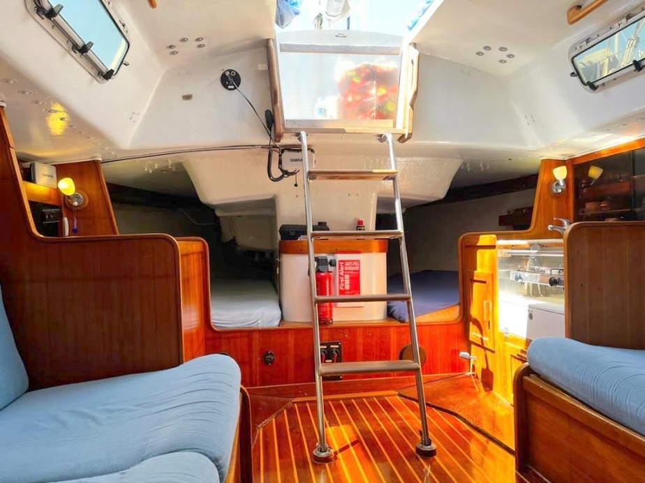 j35 sailboat interior